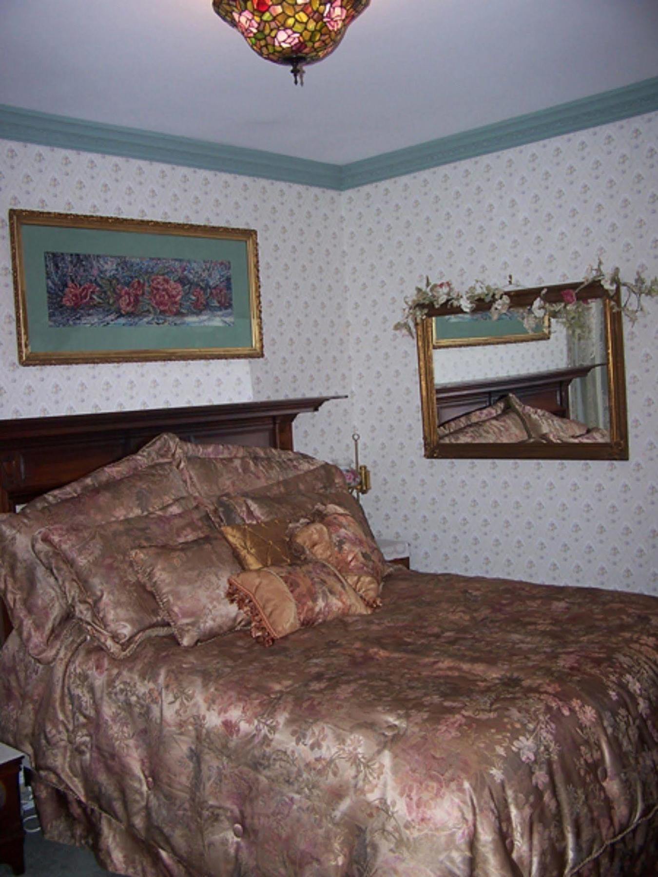 Bellinger Rose Bed & Breakfast Herkimer Buitenkant foto