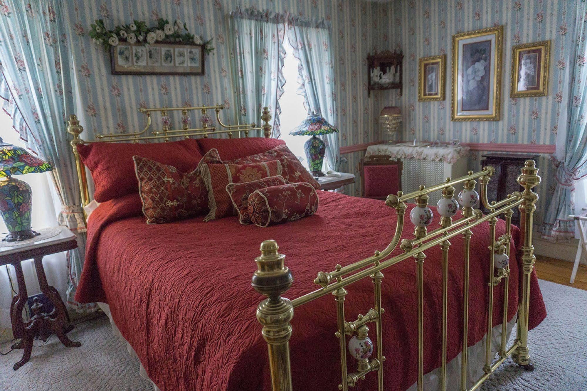 Bellinger Rose Bed & Breakfast Herkimer Buitenkant foto